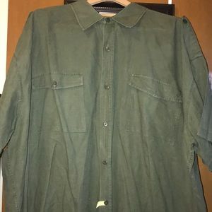 SEAN JOHN Olive men’s shirt
